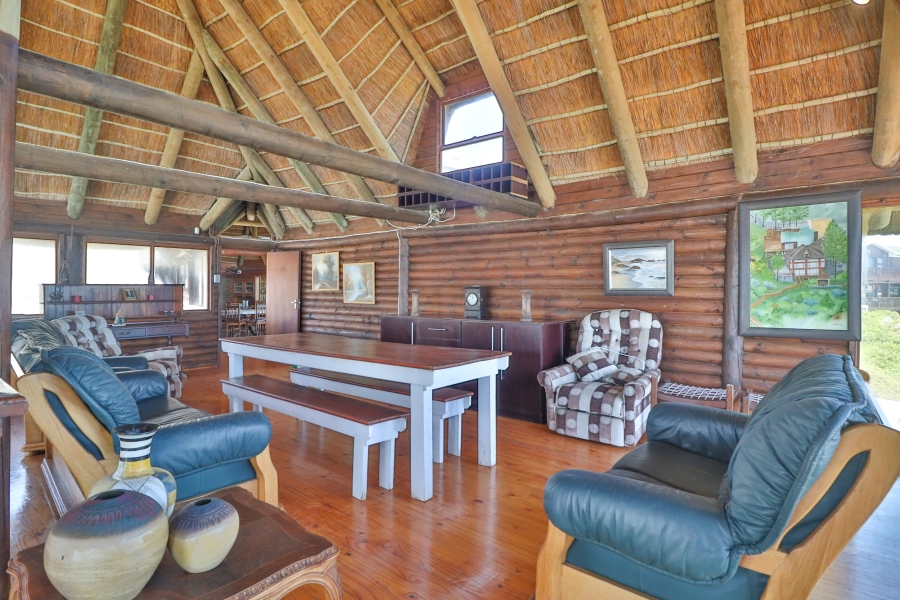 10 Bedroom Property for Sale in Dana Bay Western Cape